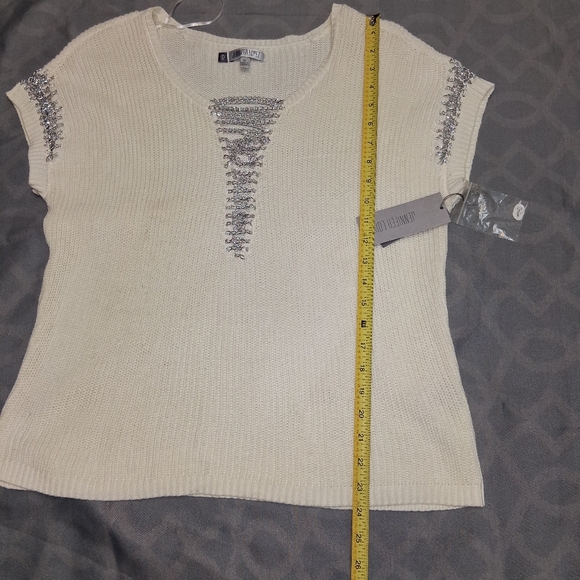 Jennifer Lopez Cream White Knit Blouse with Silver Chain Accents Size XL - Picture 9 of 16
